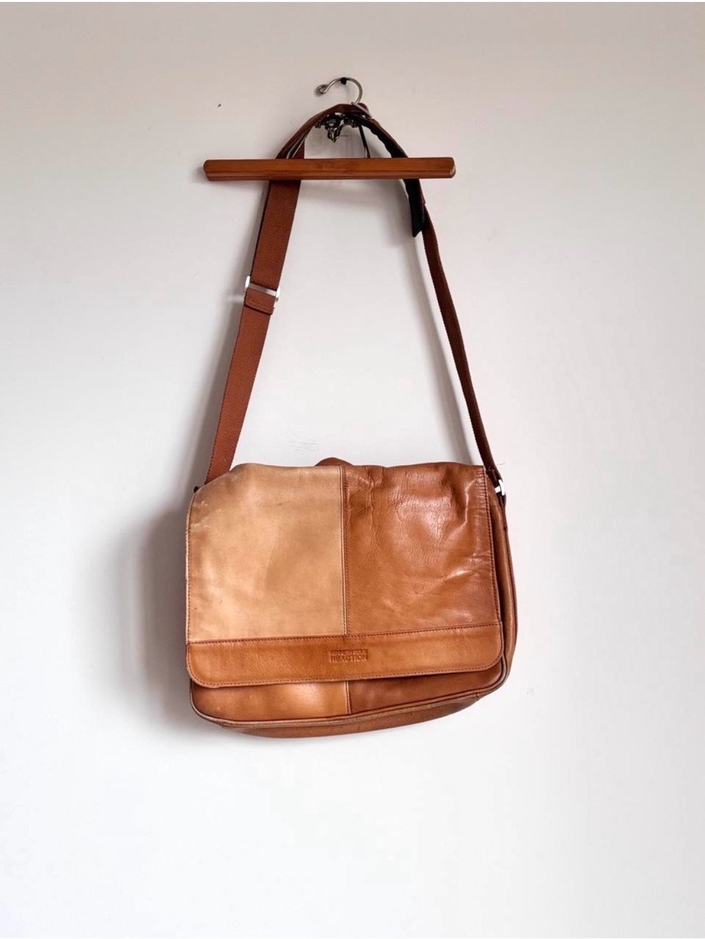 Kenneth Cole Reaction Two-Tone Tan Leather Messenger Bag